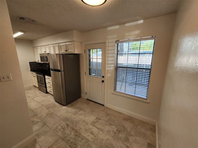 716 W Mulberry Street 18, Denton, TX 76201