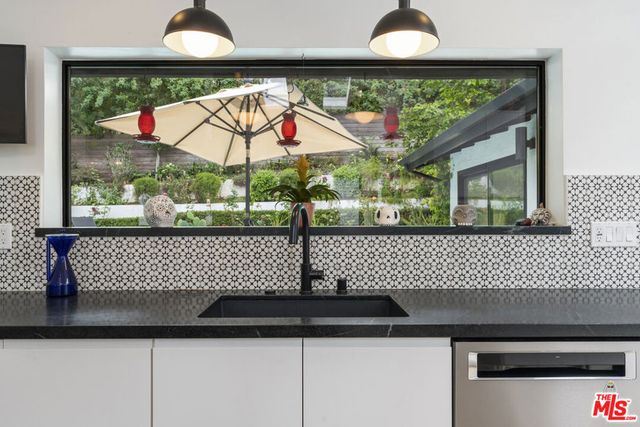 3135 Nichols Canyon Road, Los Angeles, CA 90046