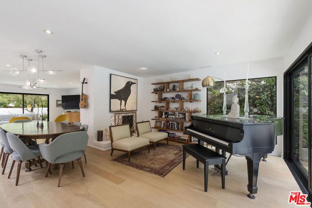 3135 Nichols Canyon Road, Los Angeles, CA 90046