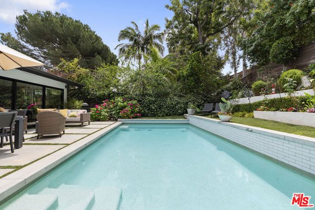 3135 Nichols Canyon Road, Los Angeles, CA 90046