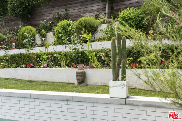 3135 Nichols Canyon Road, Los Angeles, CA 90046