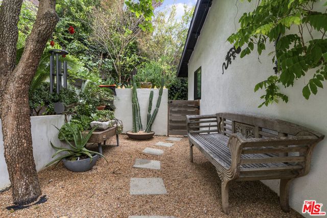 3135 Nichols Canyon Road, Los Angeles, CA 90046