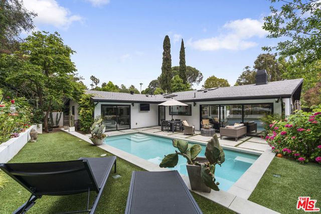 3135 Nichols Canyon Road, Los Angeles, CA 90046