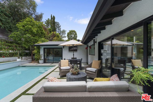 3135 Nichols Canyon Road, Los Angeles, CA 90046