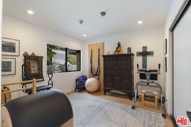 3135 Nichols Canyon Road, Los Angeles, CA 90046