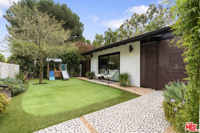 3135 Nichols Canyon Road, Los Angeles, CA 90046