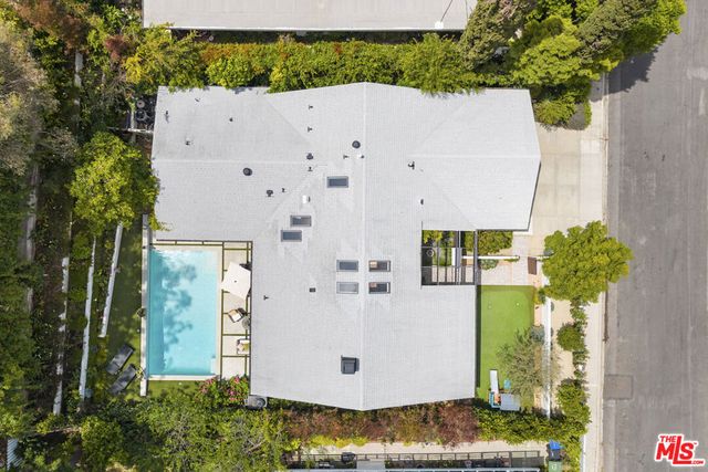 3135 Nichols Canyon Road, Los Angeles, CA 90046