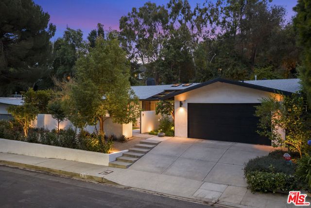 3135 Nichols Canyon Road, Los Angeles, CA 90046