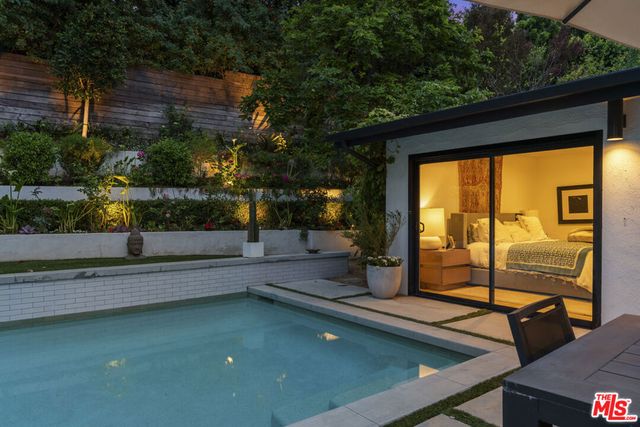 3135 Nichols Canyon Road, Los Angeles, CA 90046