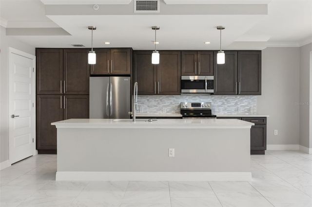 16300 COUNTY ROAD 455 410, Montverde, FL 34756