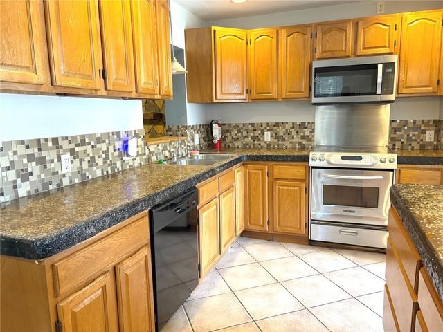 1060 41ST STREET N, St Petersburg, FL 33713