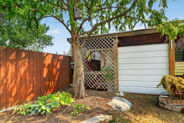 2921 E Hoffman Ave, Spokane, WA 99207
