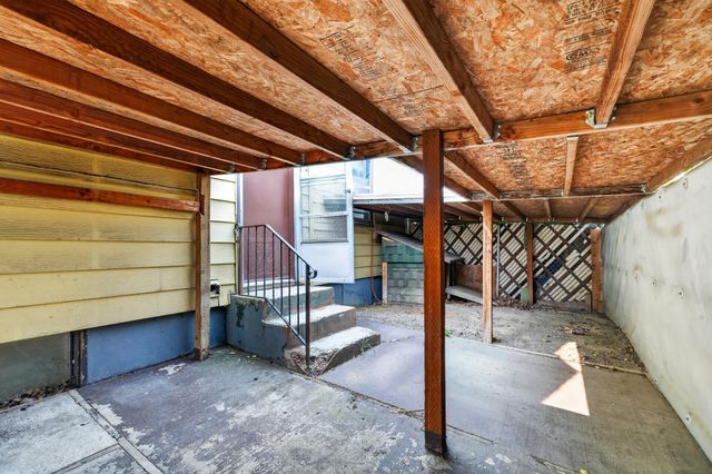 2921 E Hoffman Ave, Spokane, WA 99207