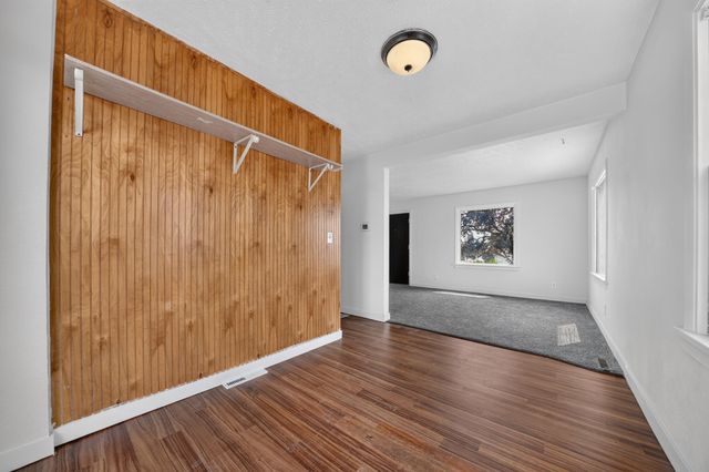 2921 E Hoffman Ave, Spokane, WA 99207