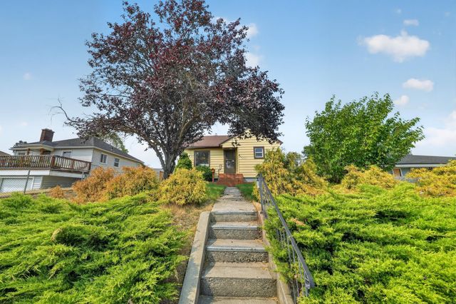 2921 E Hoffman Ave, Spokane, WA 99207