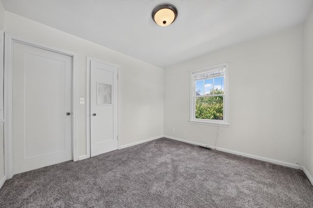2921 E Hoffman Ave, Spokane, WA 99207