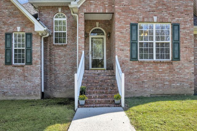 1194 Spann Rd, Charlotte, TN 37036
