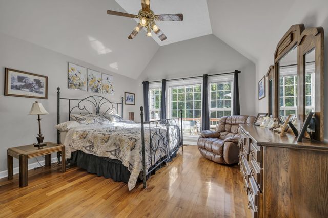 1194 Spann Rd, Charlotte, TN 37036