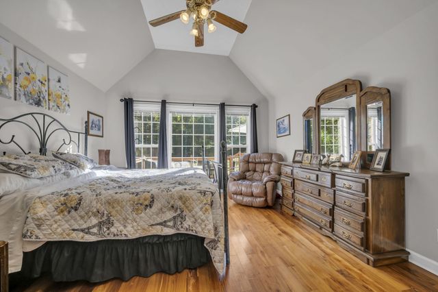 1194 Spann Rd, Charlotte, TN 37036