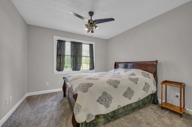 1194 Spann Rd, Charlotte, TN 37036