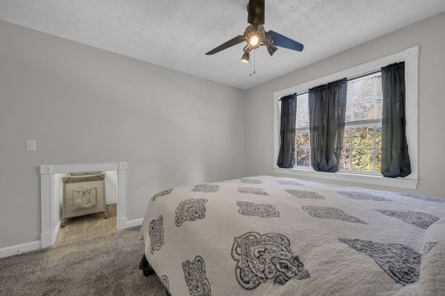 1194 Spann Rd, Charlotte, TN 37036