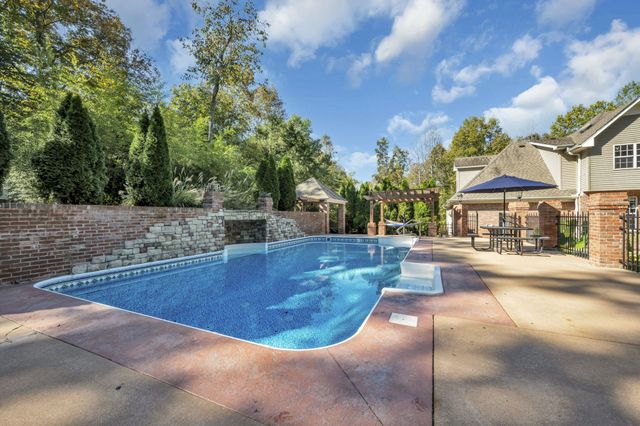 1194 Spann Rd, Charlotte, TN 37036