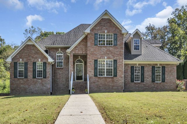 1194 Spann Rd, Charlotte, TN 37036