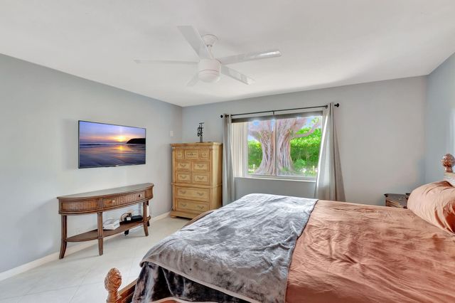 14712 Bonaire Boulevard, Delray Beach, FL 33446
