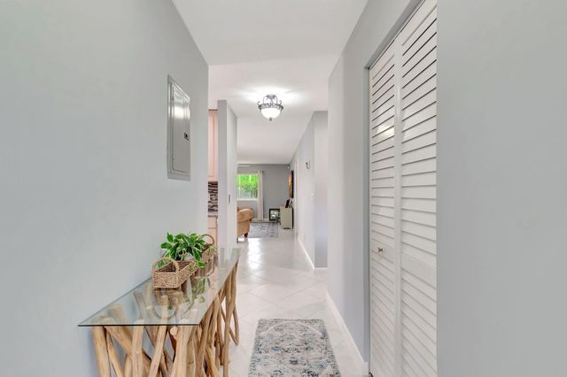 14712 Bonaire Boulevard, Delray Beach, FL 33446