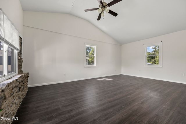 187 New York 9J, Stockport, NY 12534
