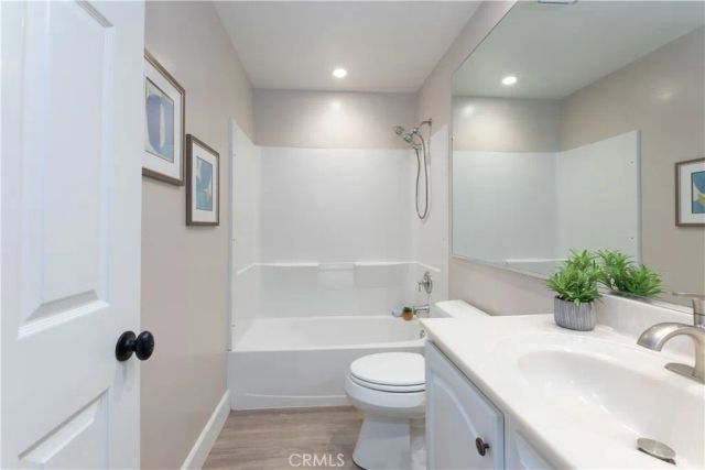 1127 N Dresden Street North 13, Anaheim, CA 92801