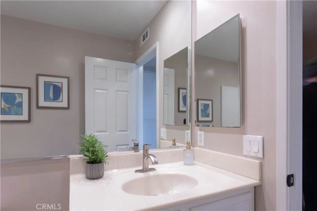 1127 N Dresden Street North 13, Anaheim, CA 92801