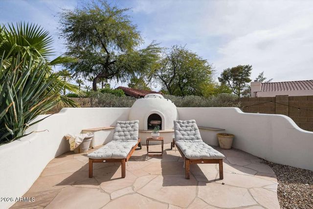 623 N LA LOMA Avenue, Litchfield Park, AZ 85340