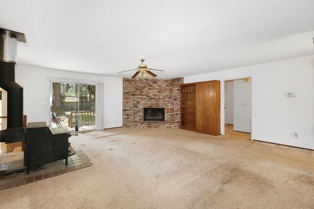 19688 Murphy Rd, Pine Grove, CA 95665