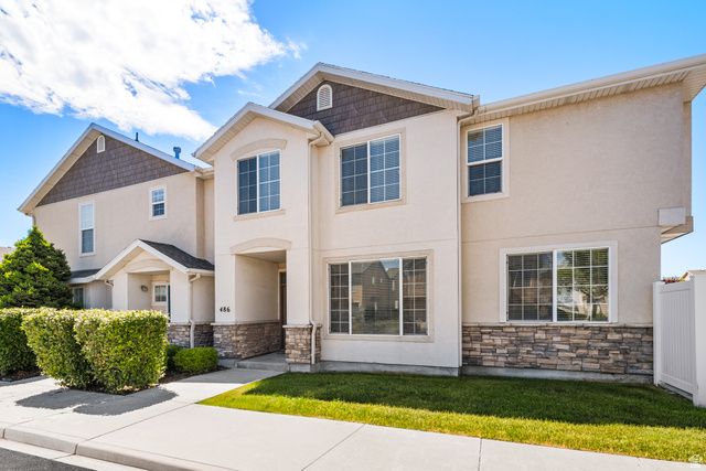 486 N KENT DR, North Salt Lake, UT 84054