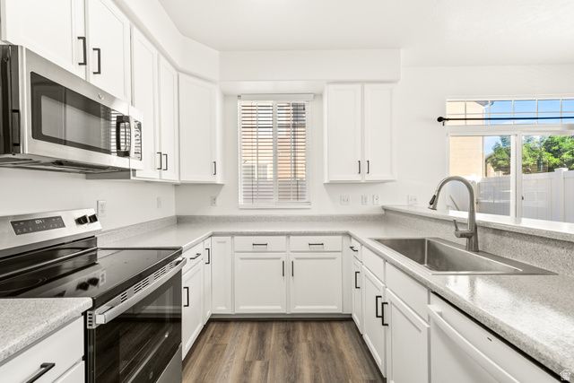 486 N KENT DR, North Salt Lake, UT 84054