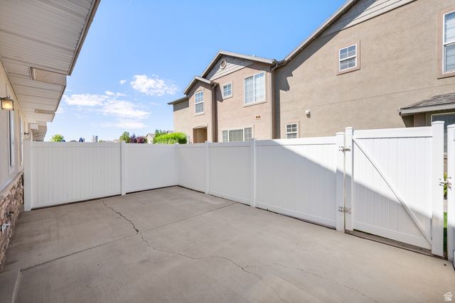 486 N KENT DR, North Salt Lake, UT 84054