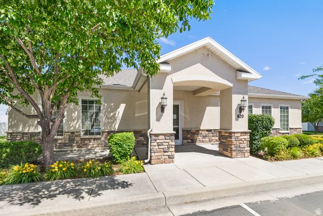 486 N KENT DR, North Salt Lake, UT 84054