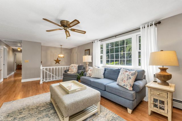 6 Mont Vernon Drive, Londonderry, NH 03053