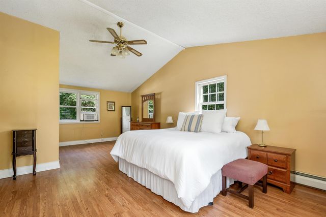 6 Mont Vernon Drive, Londonderry, NH 03053