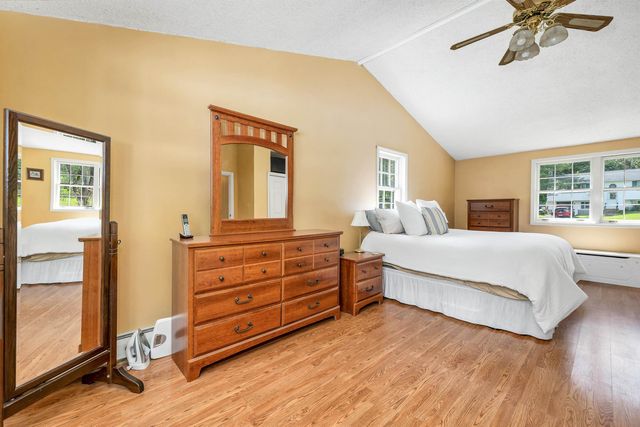 6 Mont Vernon Drive, Londonderry, NH 03053