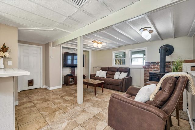 6 Mont Vernon Drive, Londonderry, NH 03053