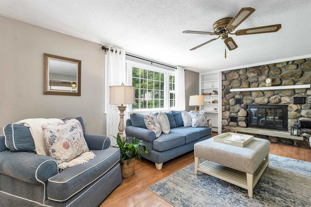 6 Mont Vernon Drive, Londonderry, NH 03053