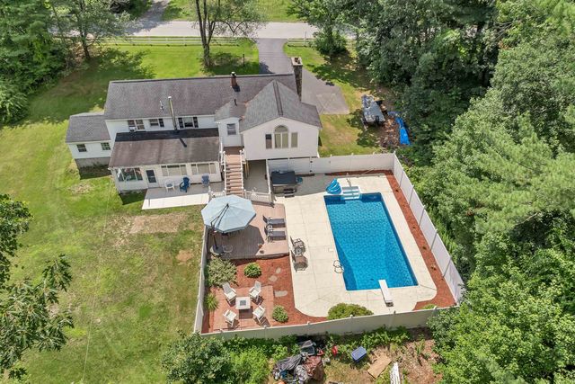 6 Mont Vernon Drive, Londonderry, NH 03053