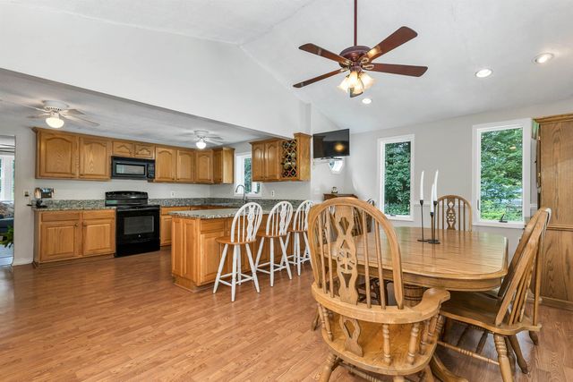 6 Mont Vernon Drive, Londonderry, NH 03053