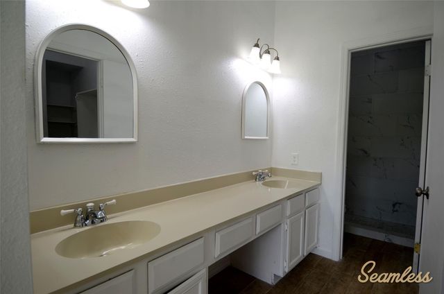 8253 Sands Point Drive 165, Houston, TX 77036