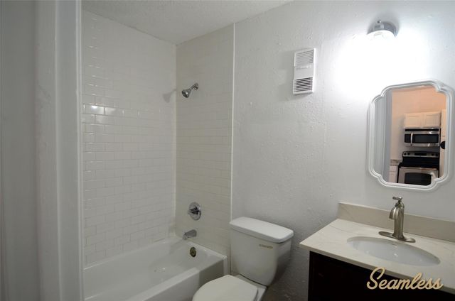 8253 Sands Point Drive 165, Houston, TX 77036