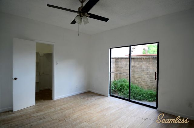 8253 Sands Point Drive 165, Houston, TX 77036