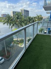 5085 NW 7th St 605, Miami, FL 33126