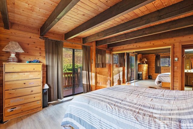 24450 Oaktree Court, Tehachapi, CA 93561